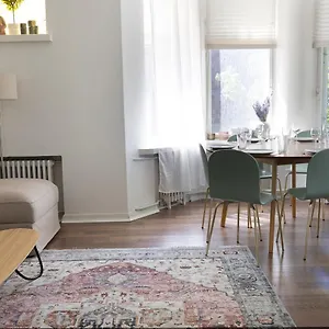 2ndhomes City Center 2br By The Finnish National Theatre With Balcony And Park View Apartment